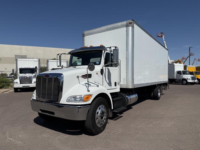 2019 Peterbilt 330-1