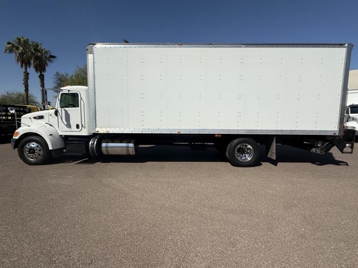 2019 Peterbilt 330-2
