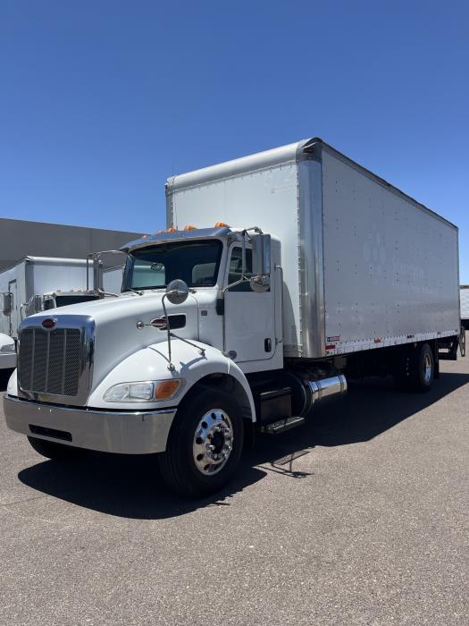 2019 Peterbilt 330-1