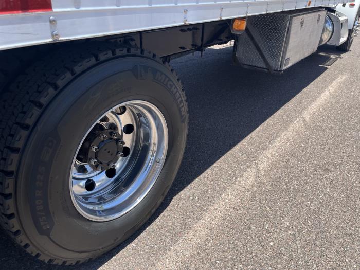 2019 Peterbilt 330-7