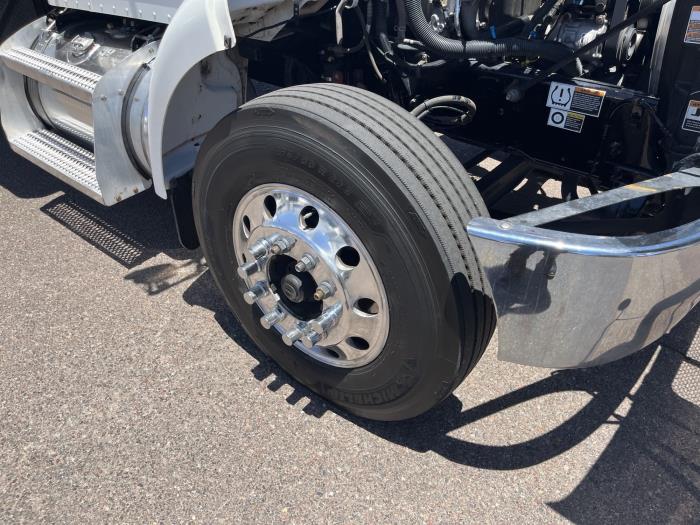 2019 Peterbilt 330-9