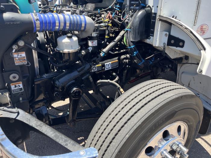 2019 Peterbilt 330-12