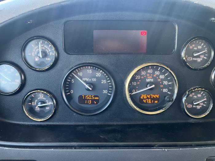 2019 Peterbilt 330-14
