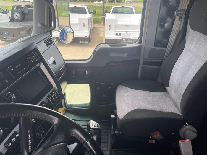 2022 Kenworth W900-16