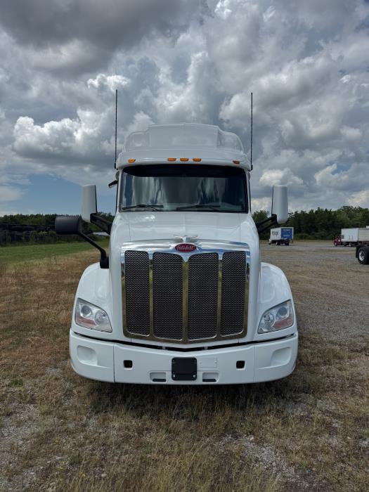 2022 Peterbilt 579-2
