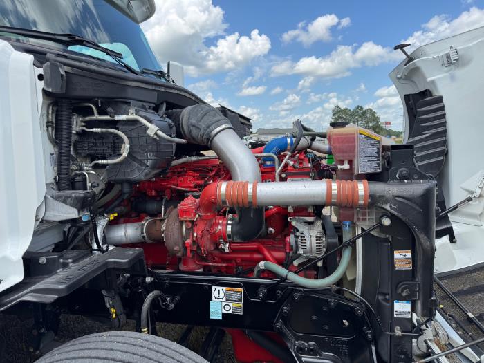2022 Peterbilt 579-13