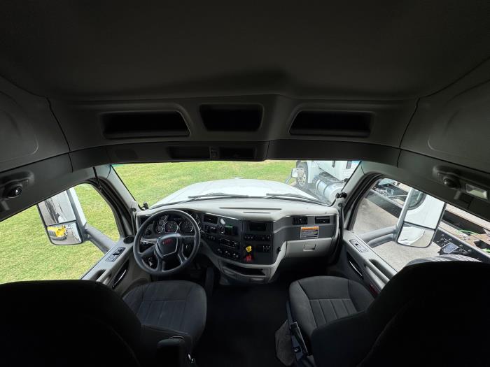 2022 Peterbilt 579-21
