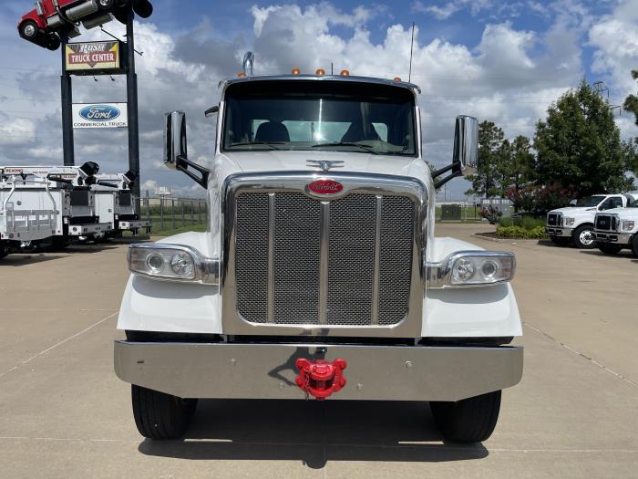 2022 Peterbilt 567-2