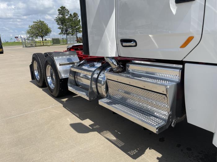 2022 Peterbilt 567-4