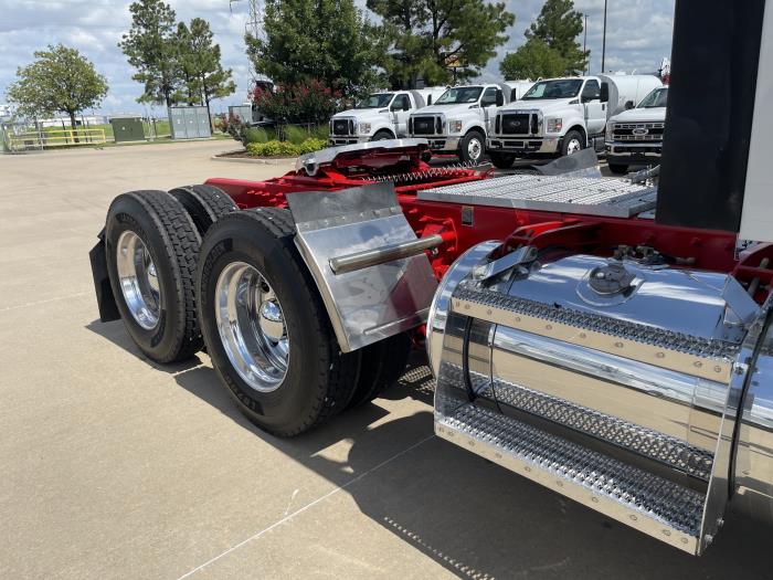2022 Peterbilt 567-5