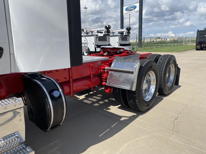 2022 Peterbilt 567-14