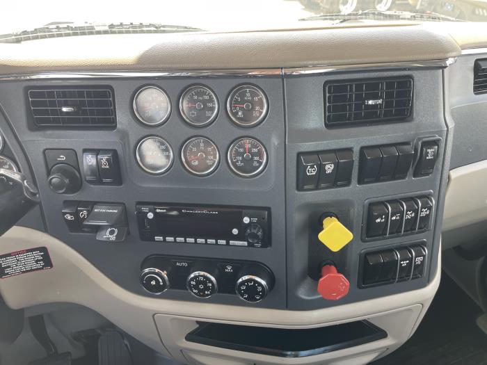 2022 Peterbilt 567-18
