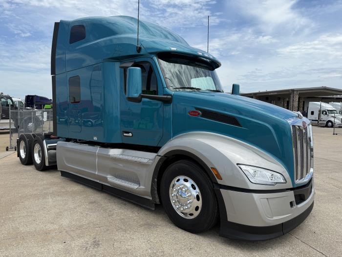 2026 Peterbilt 579-12