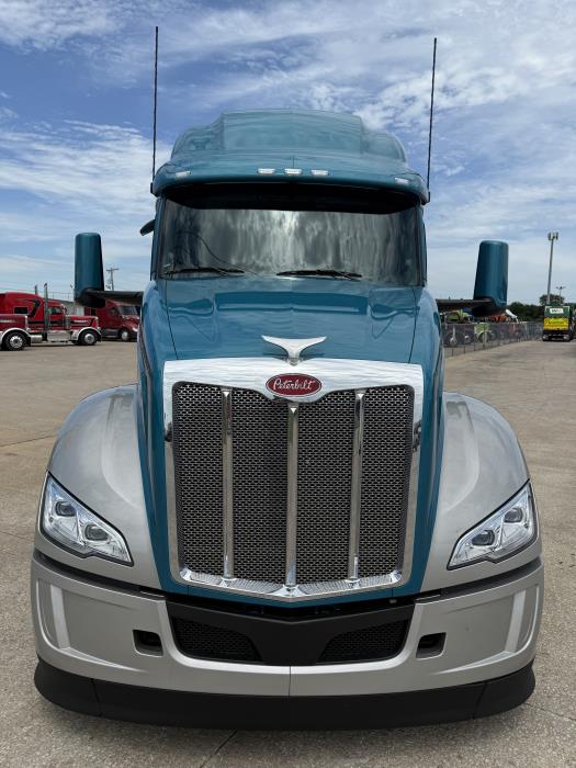 2026 Peterbilt 579-14