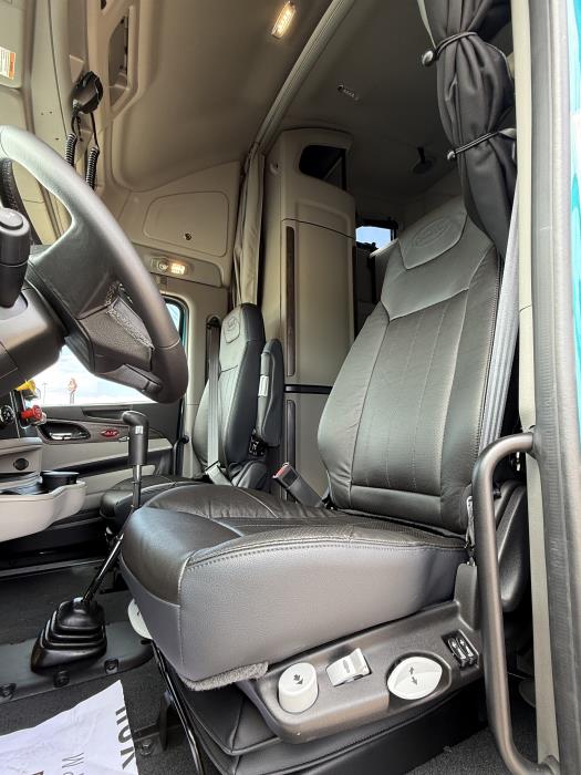 2026 Peterbilt 579-20