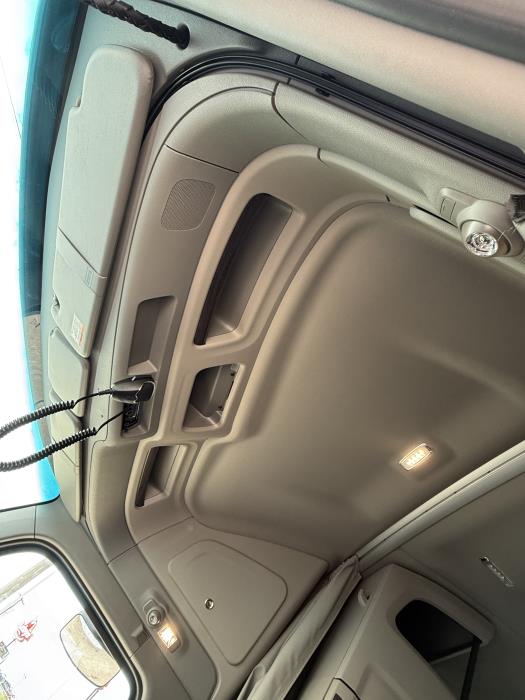 2026 Peterbilt 579-21