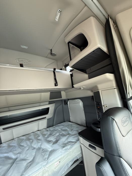 2026 Peterbilt 579-30