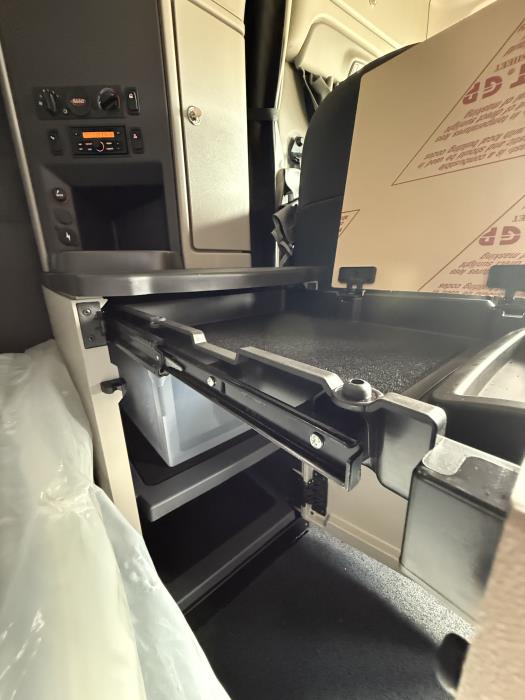 2026 Peterbilt 579-34