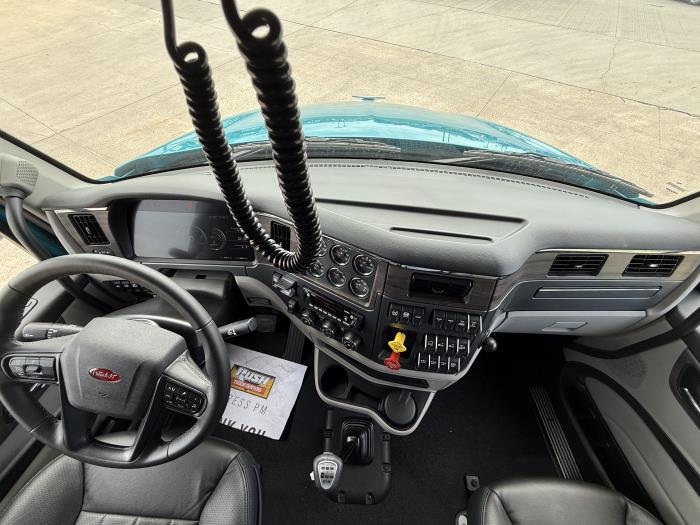 2026 Peterbilt 579-42