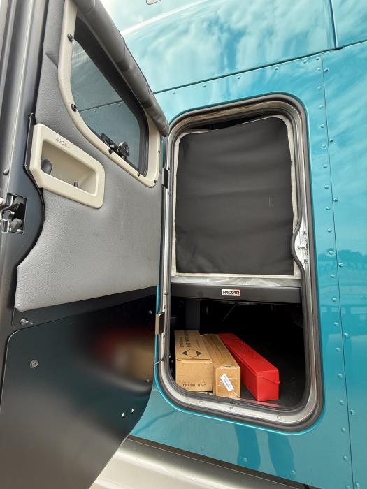 2026 Peterbilt 579-43