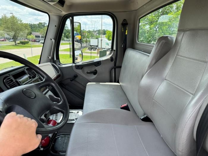 2020 Freightliner Business Class M2 106-14
