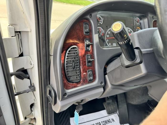 2020 Freightliner Business Class M2 106-15