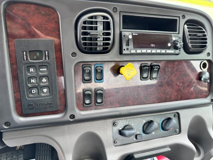 2020 Freightliner Business Class M2 106-16