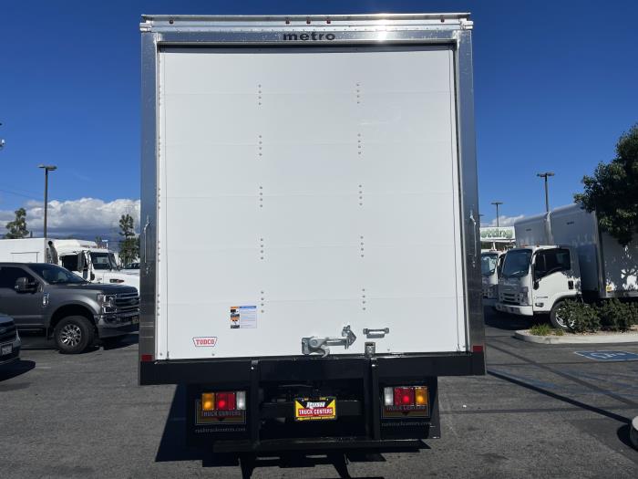 2025 Isuzu NRR-2