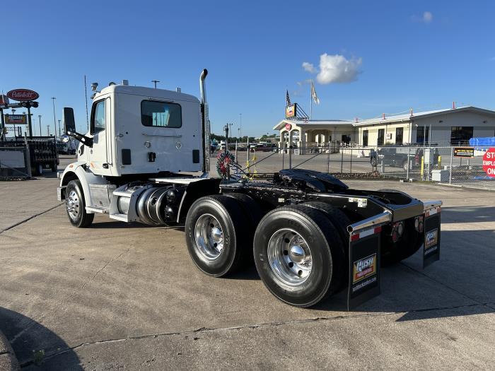 2021 Peterbilt 567-3
