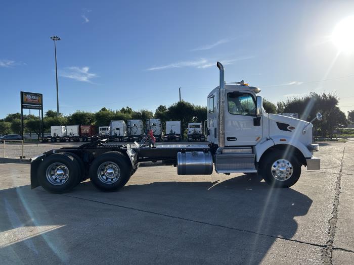 2021 Peterbilt 567-6