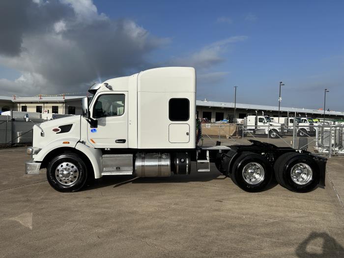 2021 Peterbilt 567-2