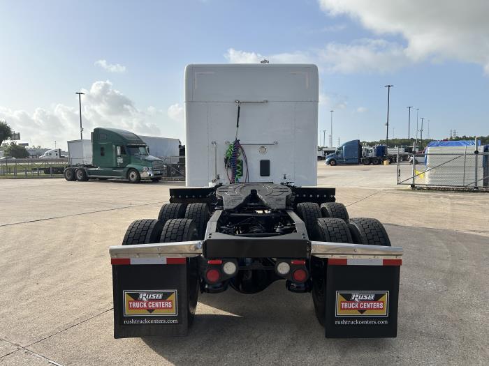 2021 Peterbilt 567-4