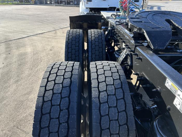 2021 Peterbilt 567-12