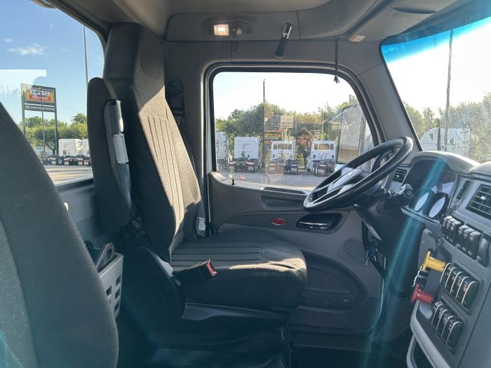 2021 Peterbilt 567-23