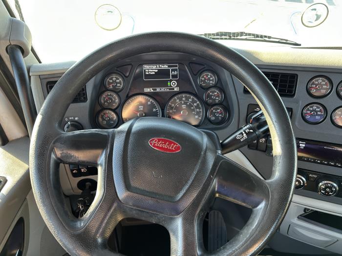 2021 Peterbilt 567-30