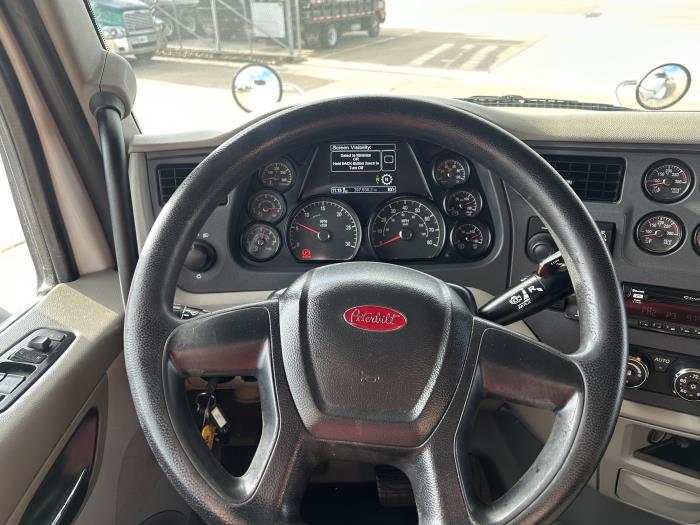 2021 Peterbilt 567-35
