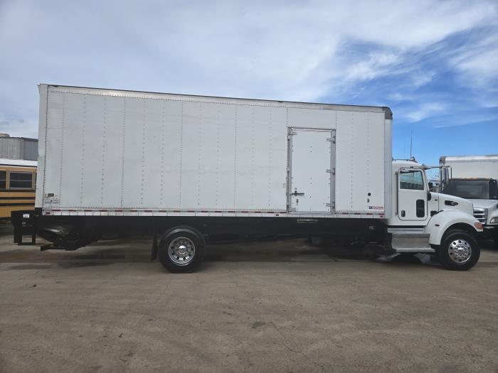2020 Peterbilt 337-1
