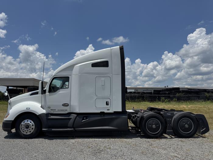 2021 Kenworth T680-8