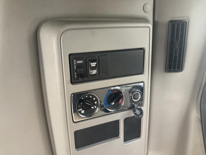 2020 International LT625-14
