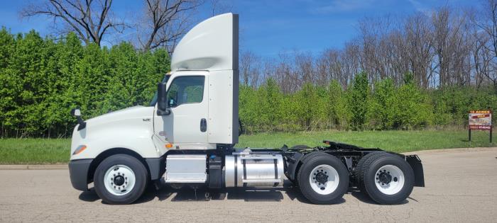 2021 International LT625-10