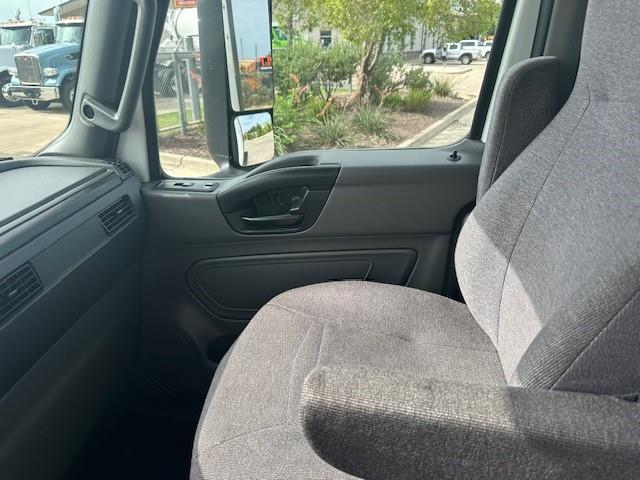 2019 International LT625-28