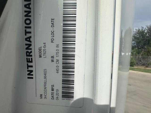 2020 International LT625-26