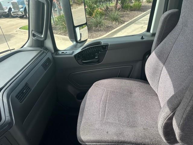 2020 International LT625-29