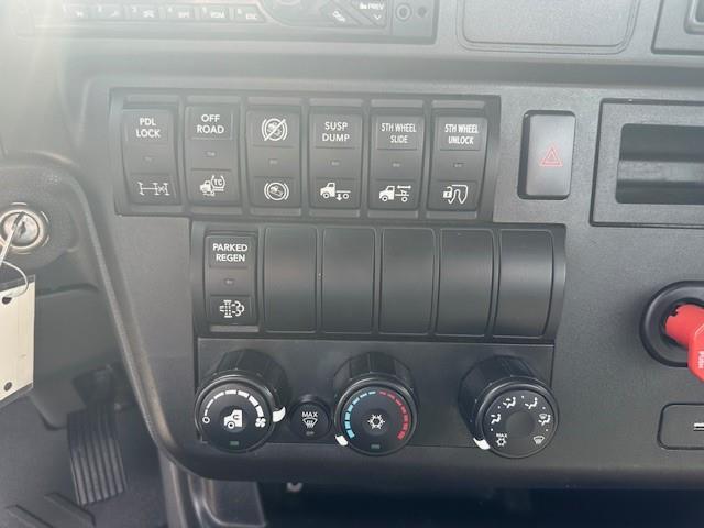 2020 International LT625-35