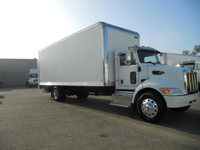 2017 Peterbilt 337-2