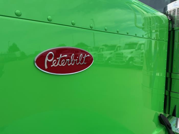 2026 Peterbilt 589-4