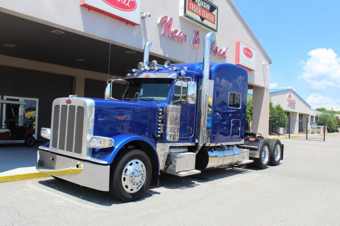 2023 Peterbilt 389-1