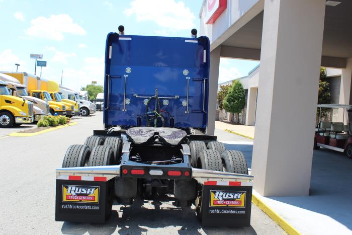 2023 Peterbilt 389-5