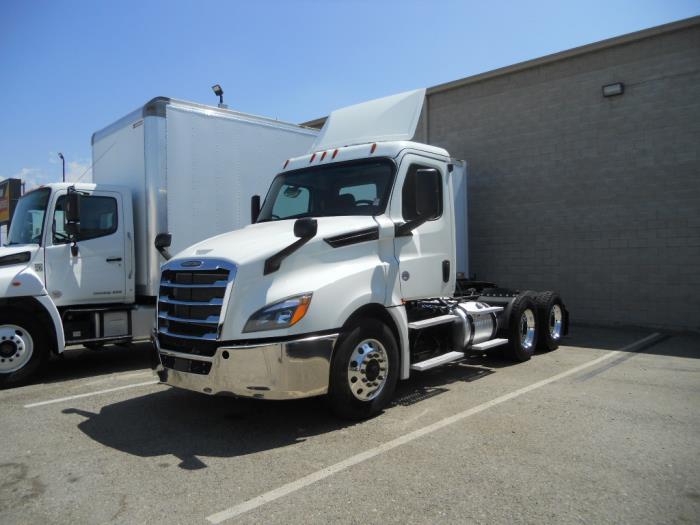 2019 Freightliner Cascadia-1