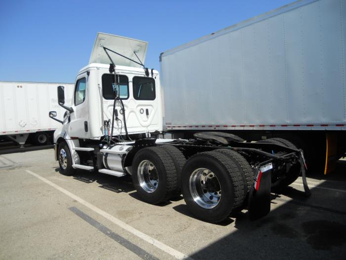 2019 Freightliner Cascadia-3